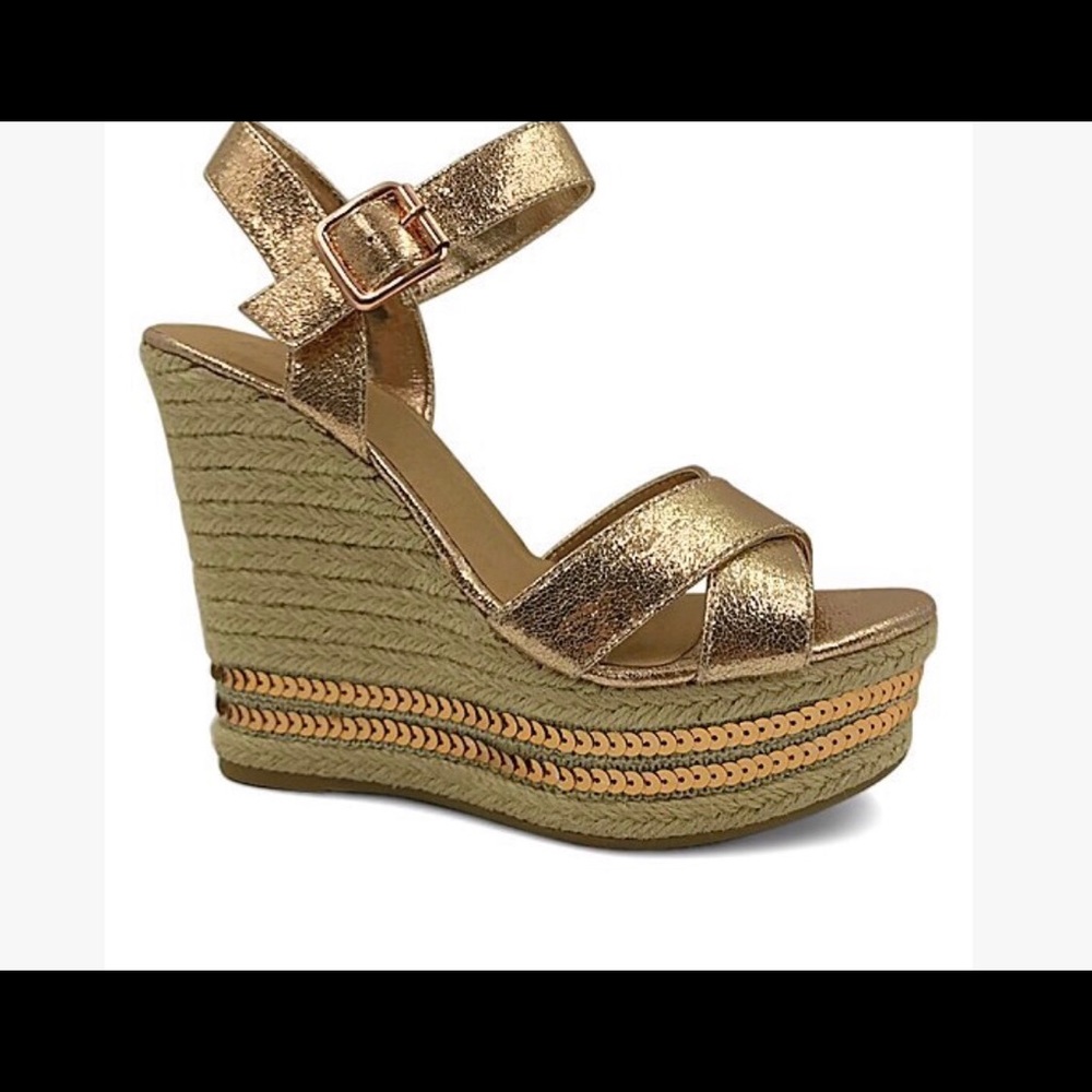 Women’s Sz 8.5 Bamboo Rose Gold wedges